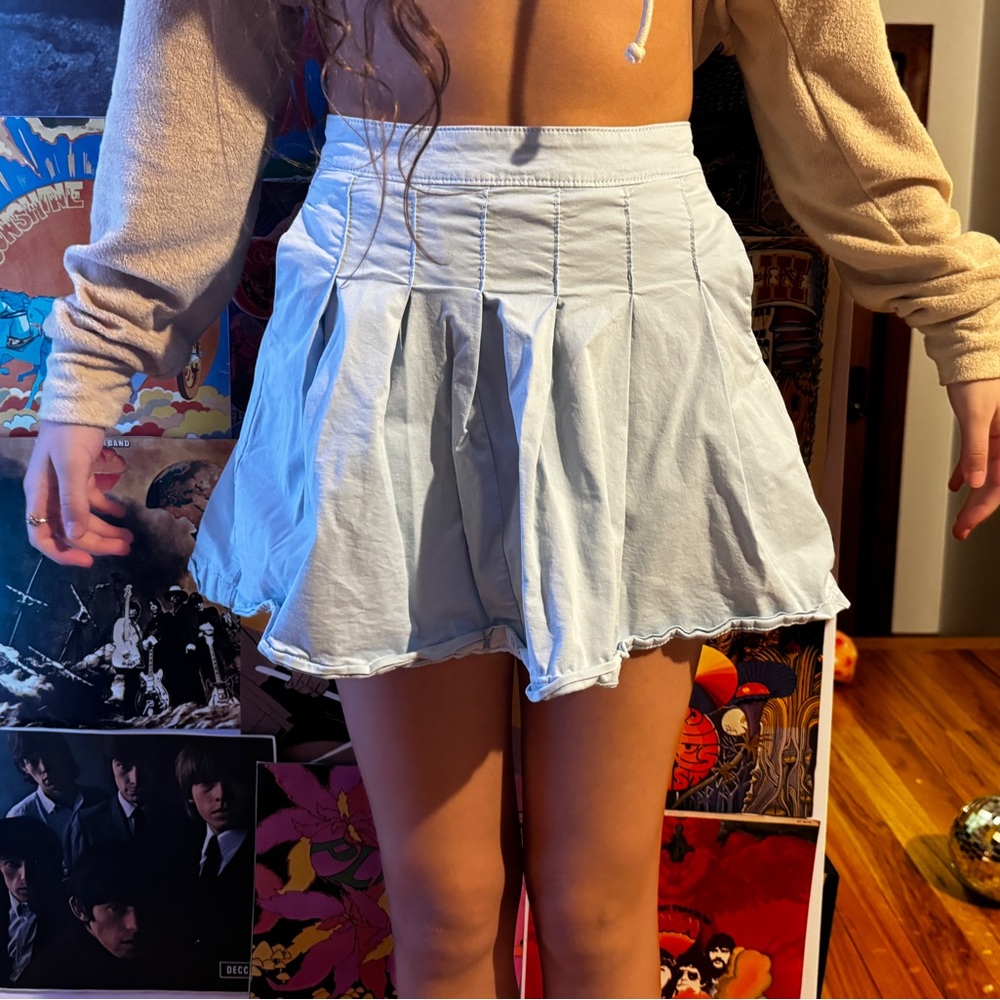 blue skirt pockets